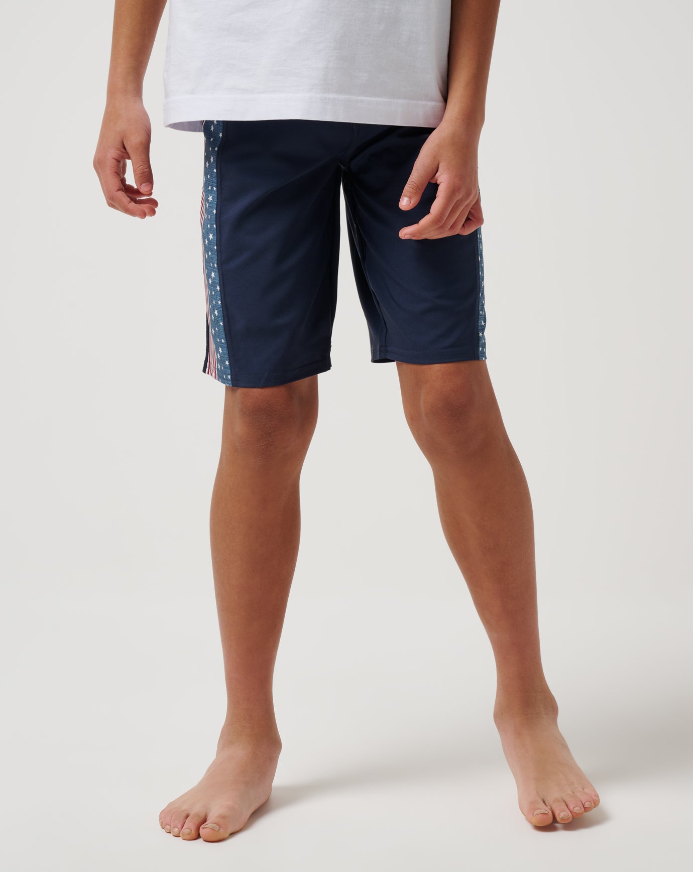 A42111_4TOS_1_ECOMM.jpg