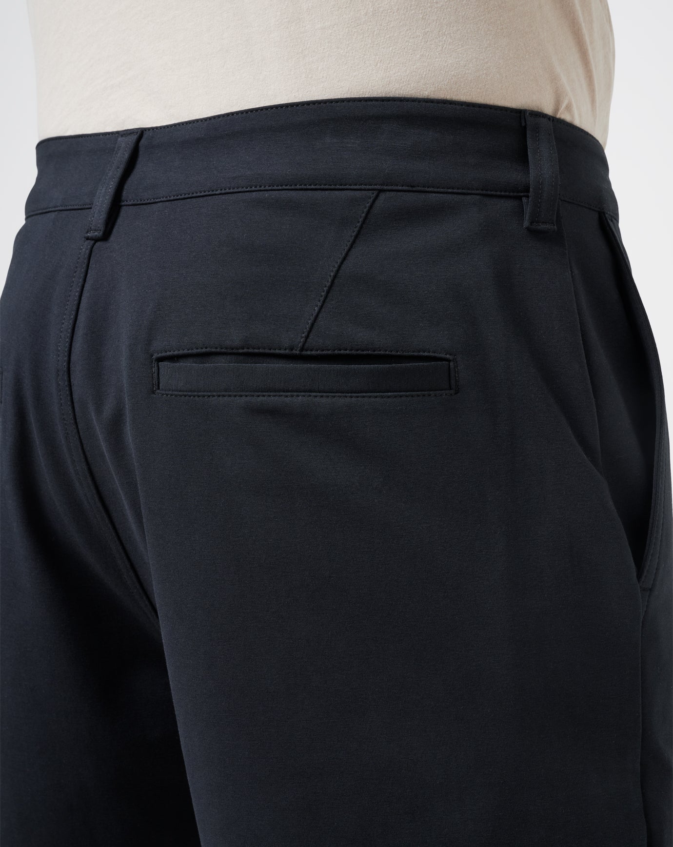 A42375_0BLK_5_ECOMM_5fc64889-1351-4169-87bb-f411bc5b8f83.jpg